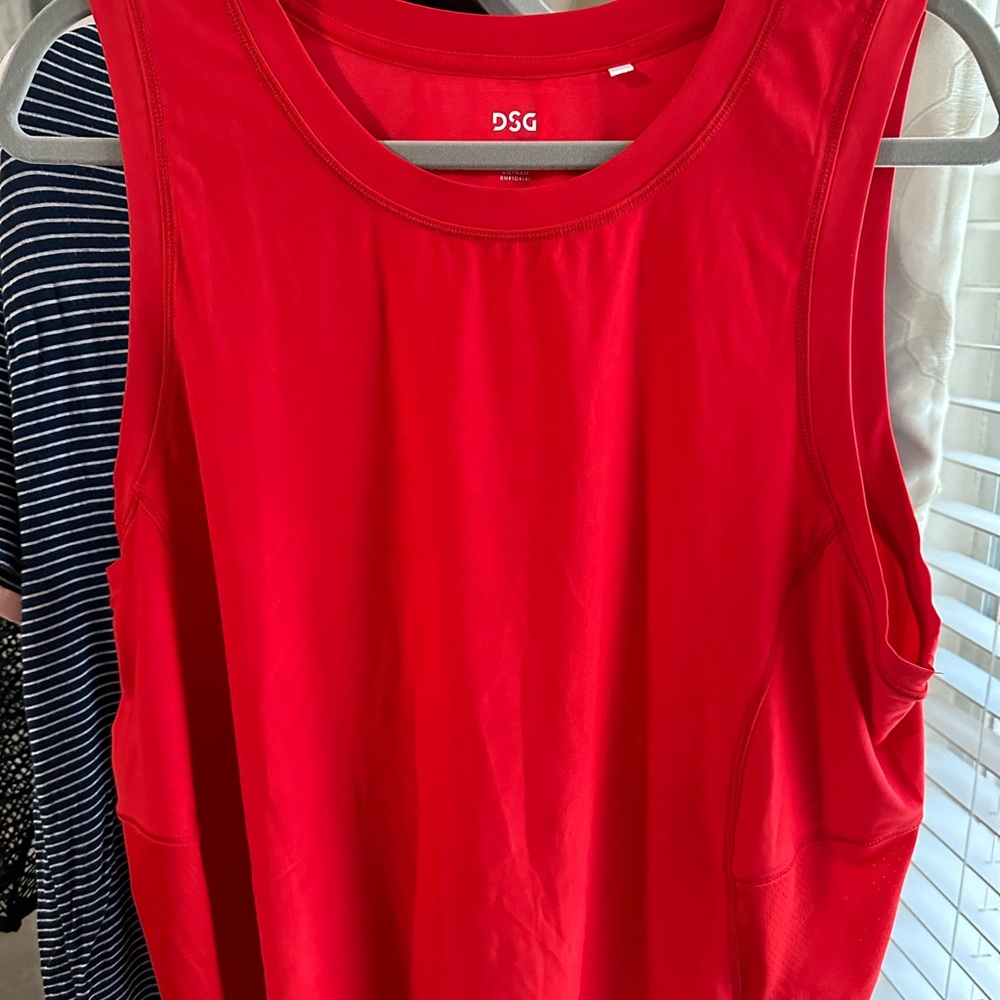 DSG red workout top
